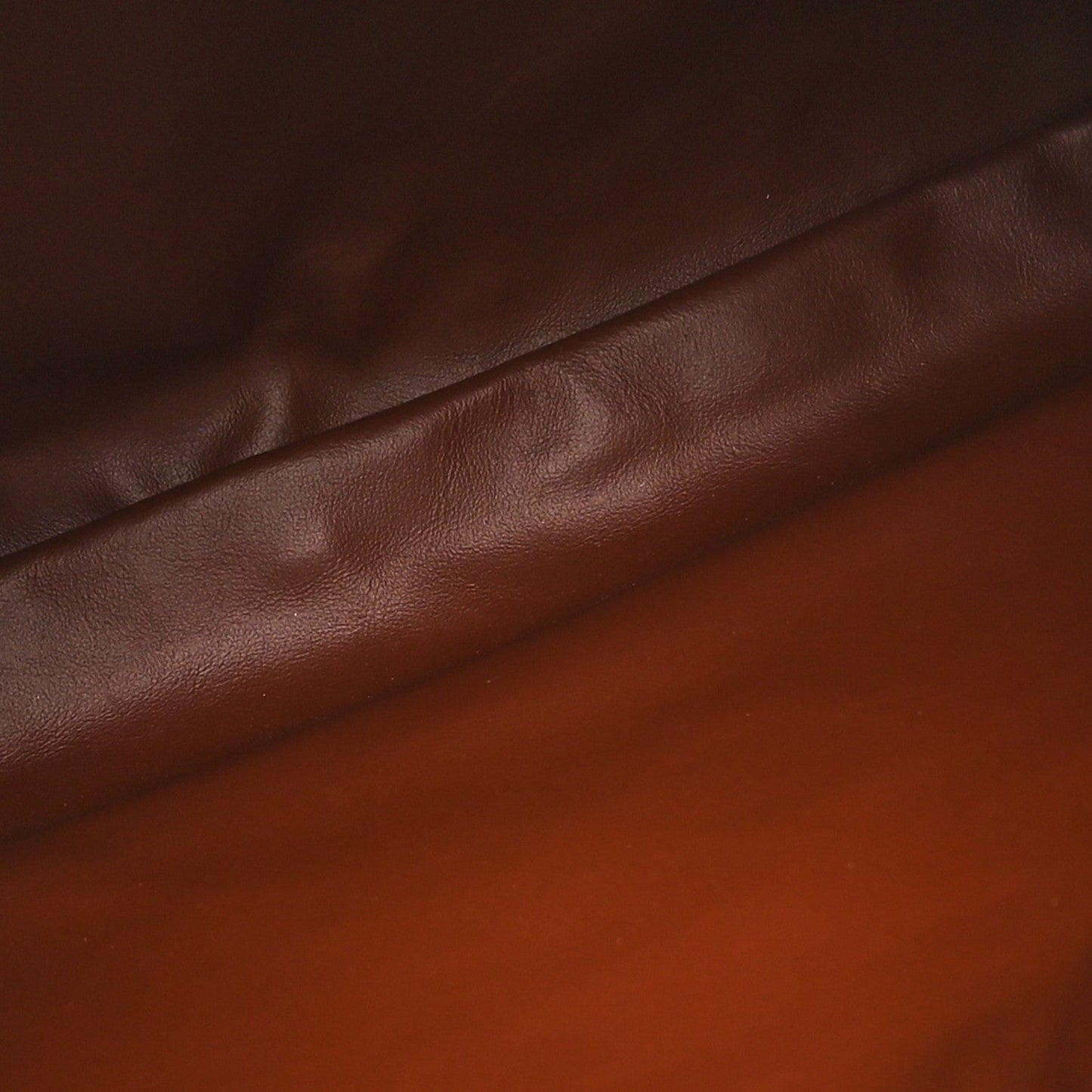 Calfskin Intrecciato Small Hop Sapele