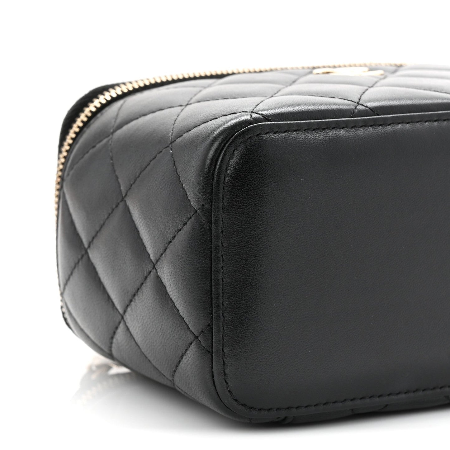 Lambskin Quilted Small Top Handle Vanity Case With Chain Black