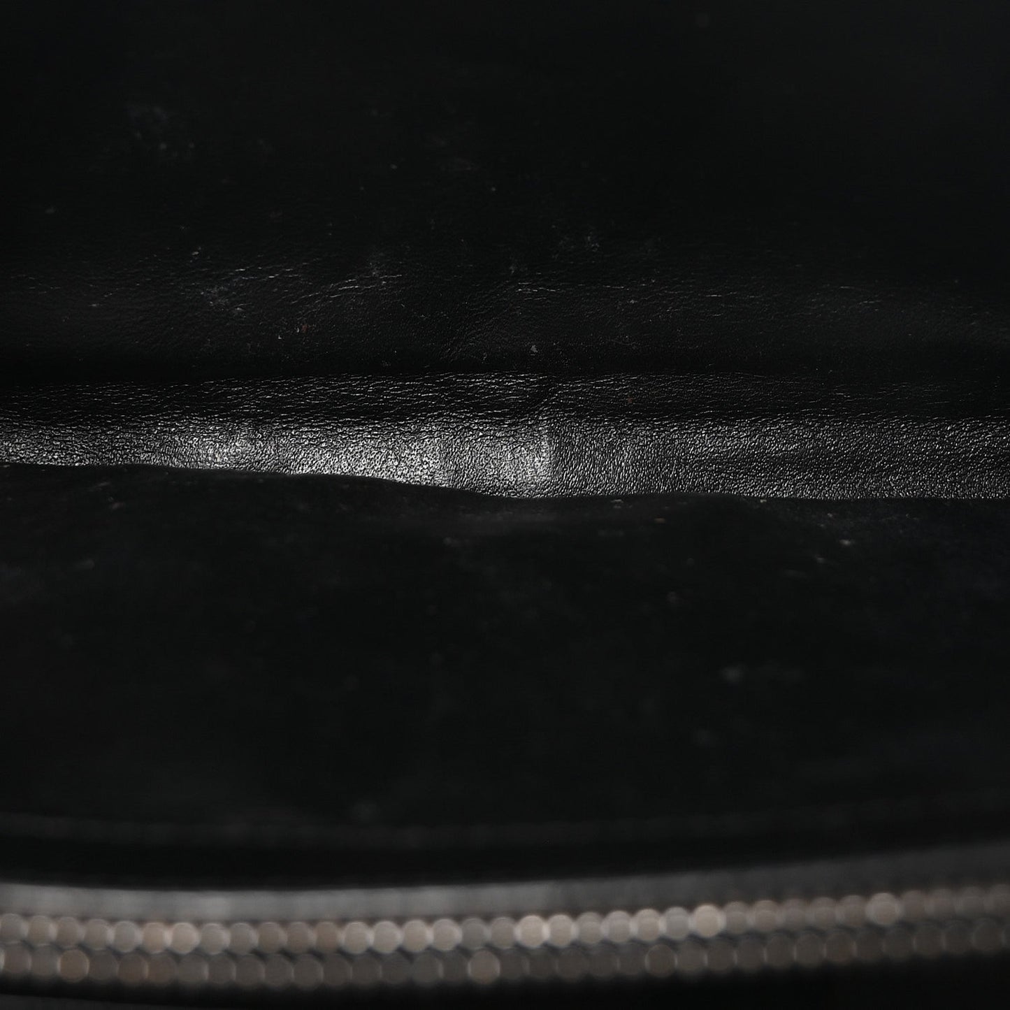 Grain De Poudre Matelasse Chevron Monogram Monochrome Chain Wallet Black