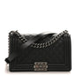 Caviar Quilted Medium Boy Flap Black