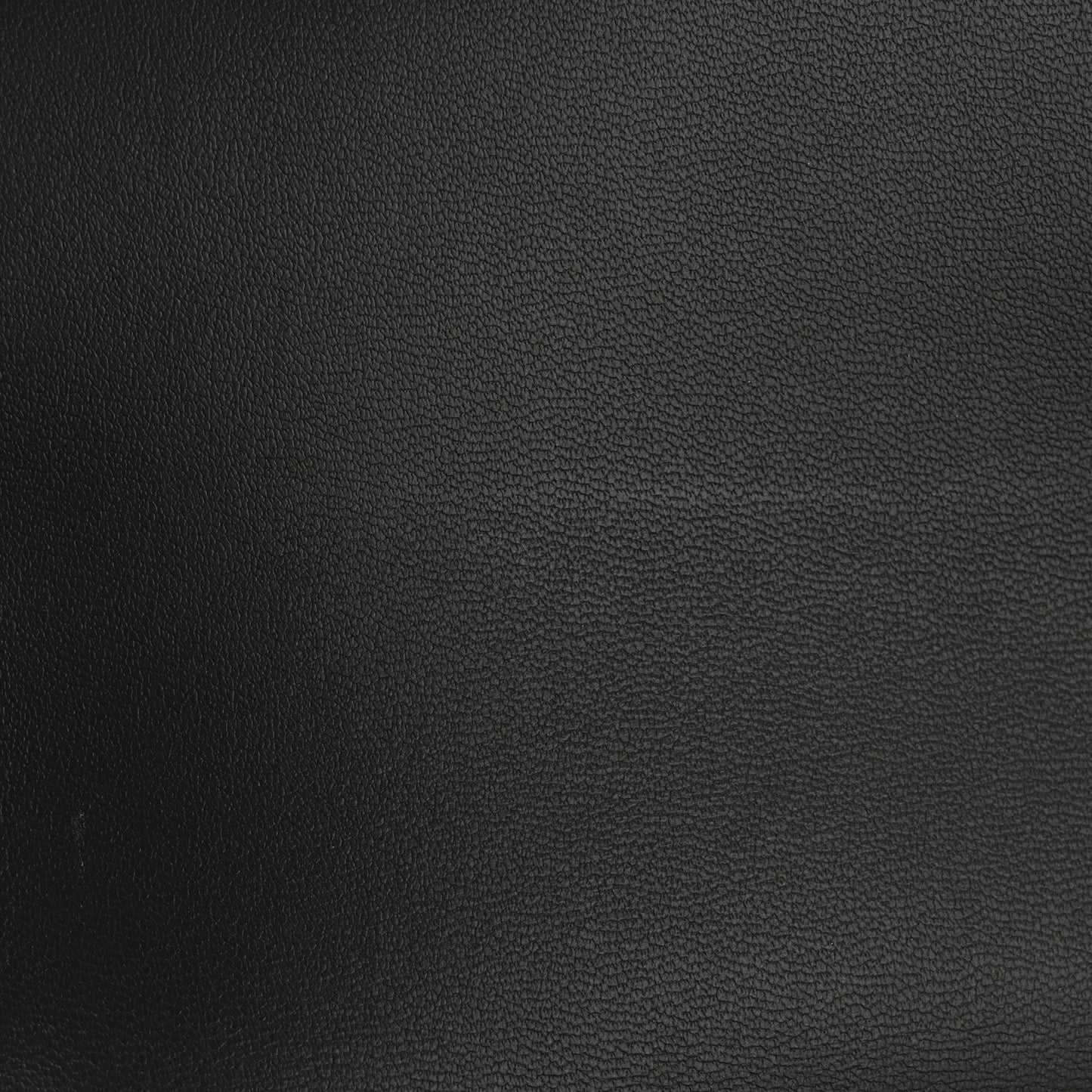 Box Calfskin 30 Montaigne Avenue Pouch Black