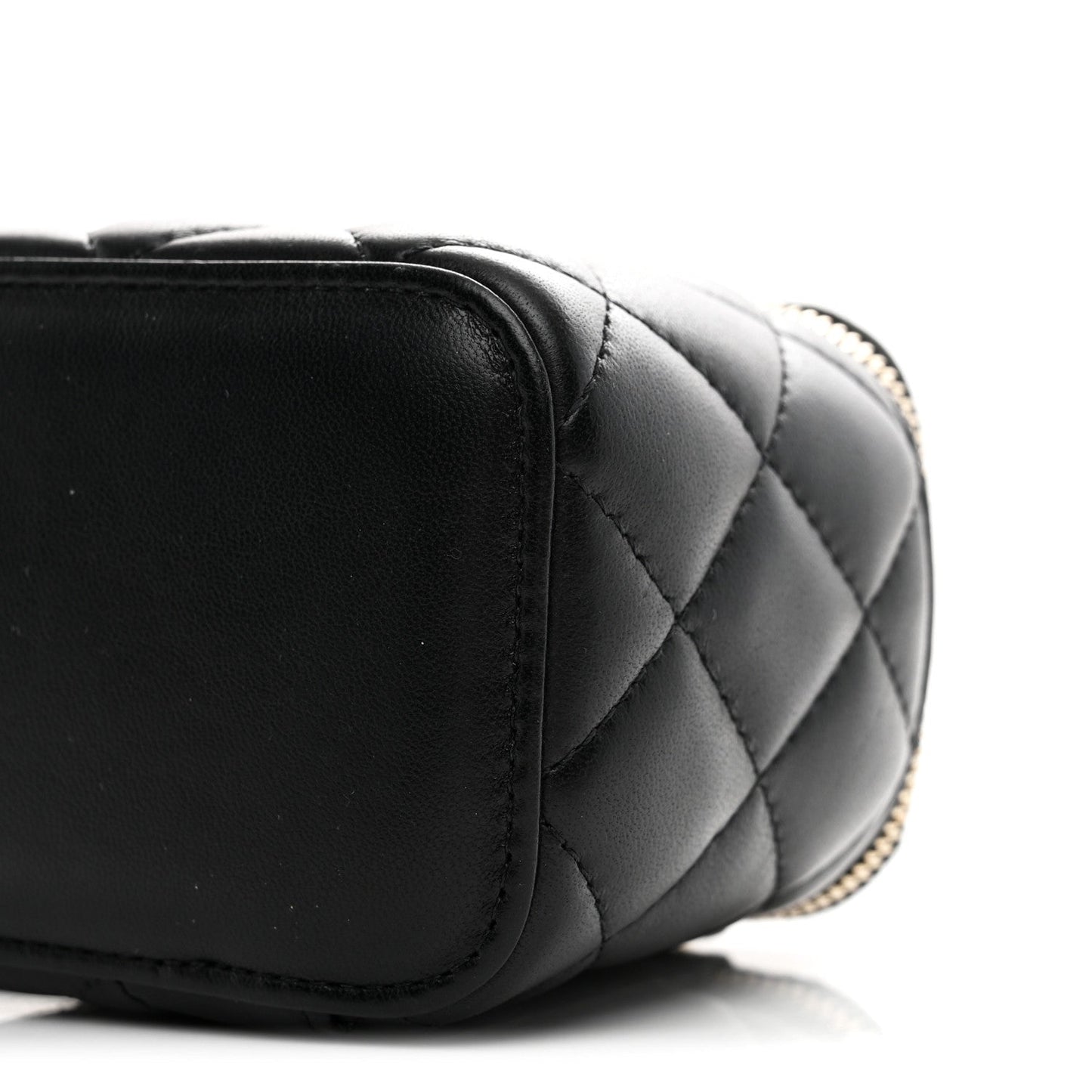 Lambskin Quilted Mini Pearl Crush Vanity Case With Chain Black
