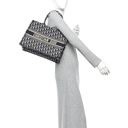 Oblique Medium Book Tote Blue Multicolor