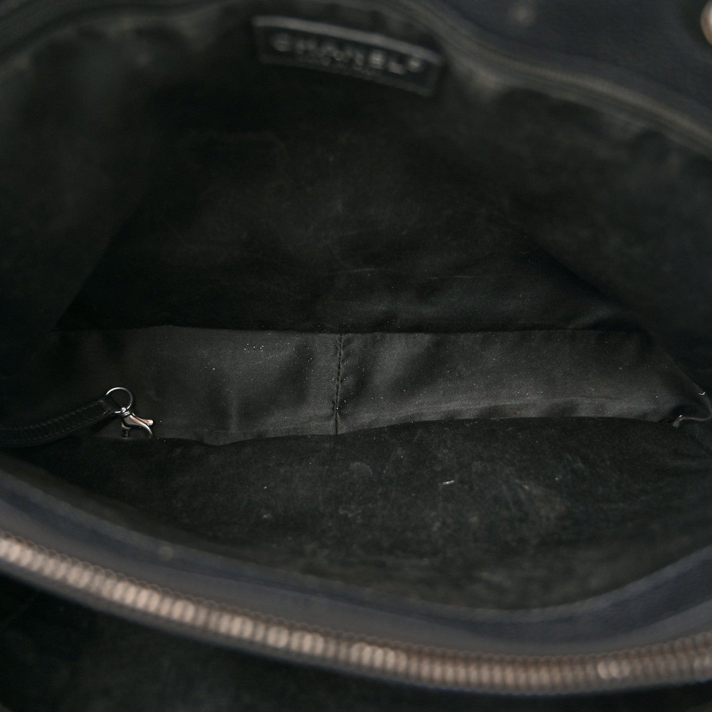 Caviar Quilted Grand Shopping Tote GST Black