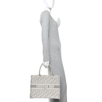 Oblique Medium Book Tote Grey