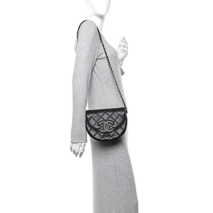 Caviar Quilted Small Messenger Flap Black