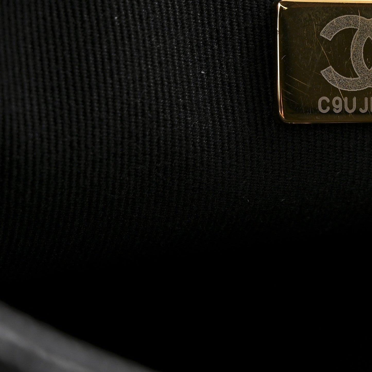 Caviar Quilted Small Messenger Flap Black