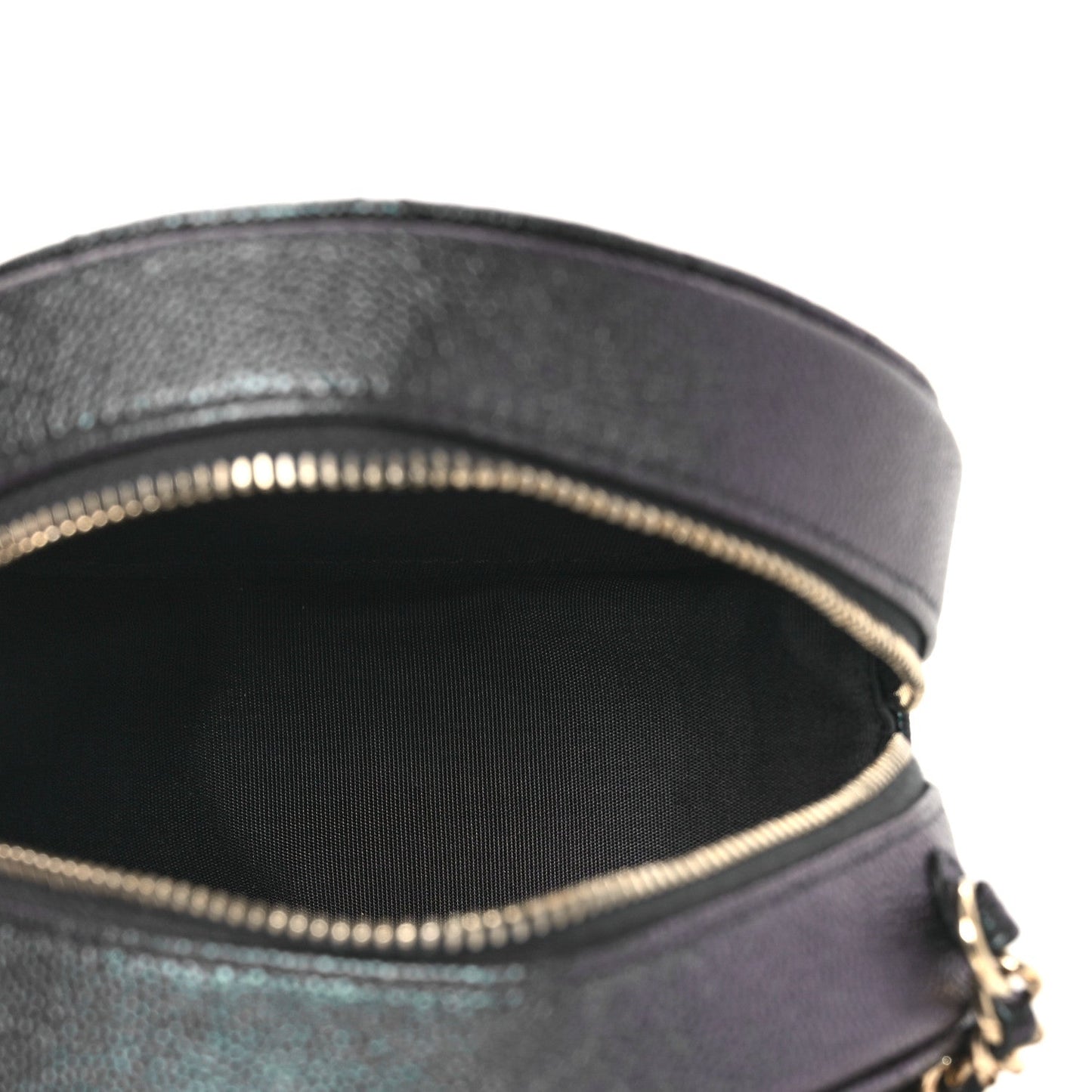 Iridescent Caviar Quilted Round Clutch With Chain Black