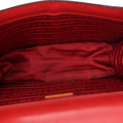 Saffiano Turn Lock Chain Shoulder Bag Fuoco
