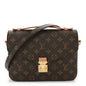 Monogram Pochette Metis