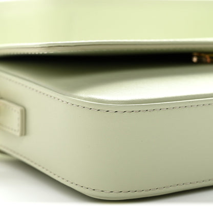 Smooth Calfskin Le Carinu Light Green