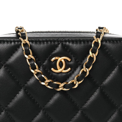 Lambskin Quilted CC Pearl Crush Camera Case Black