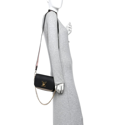 Grained Calfskin Lockme Tender Black
