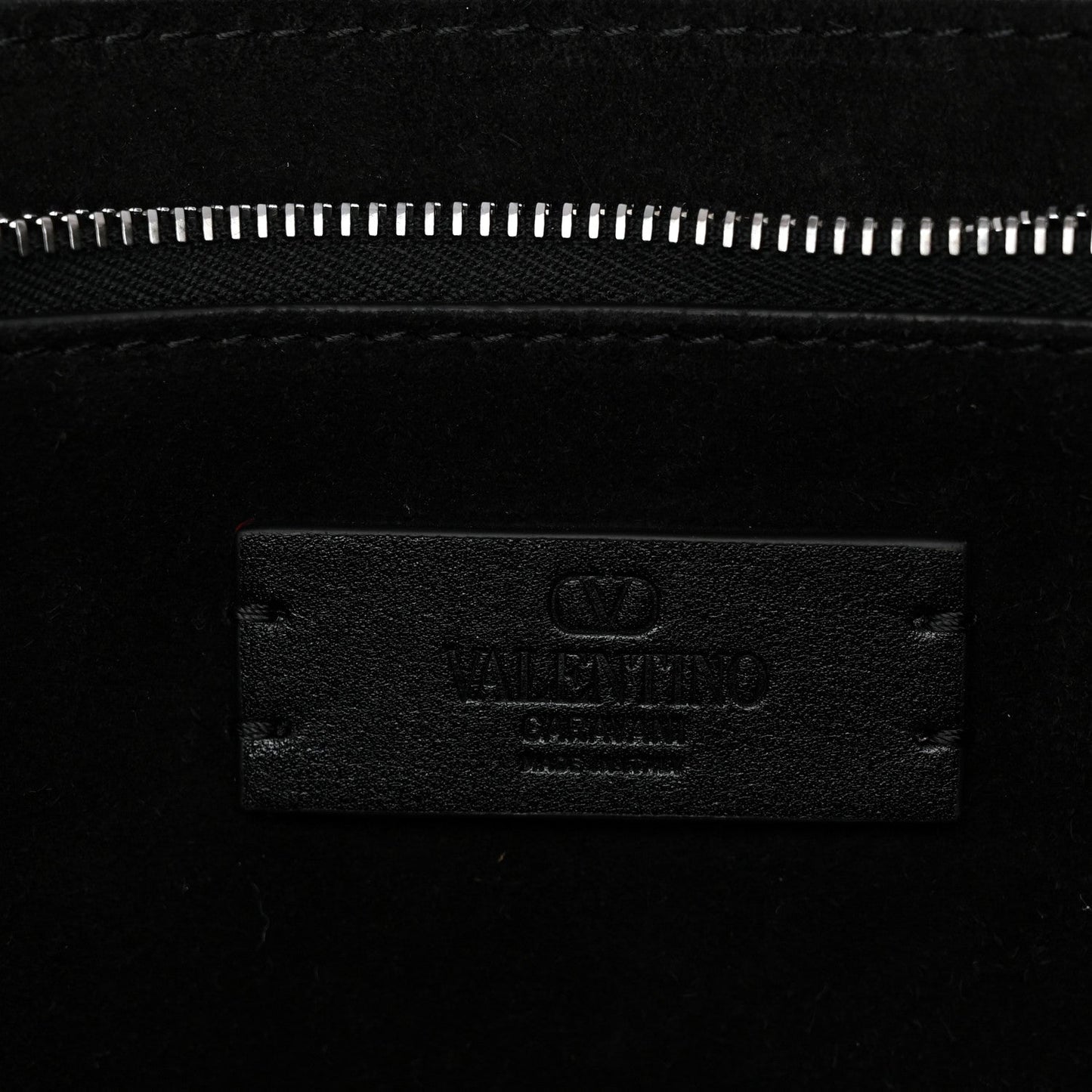 Calfskin Vlogo Medium Locker Tote Black