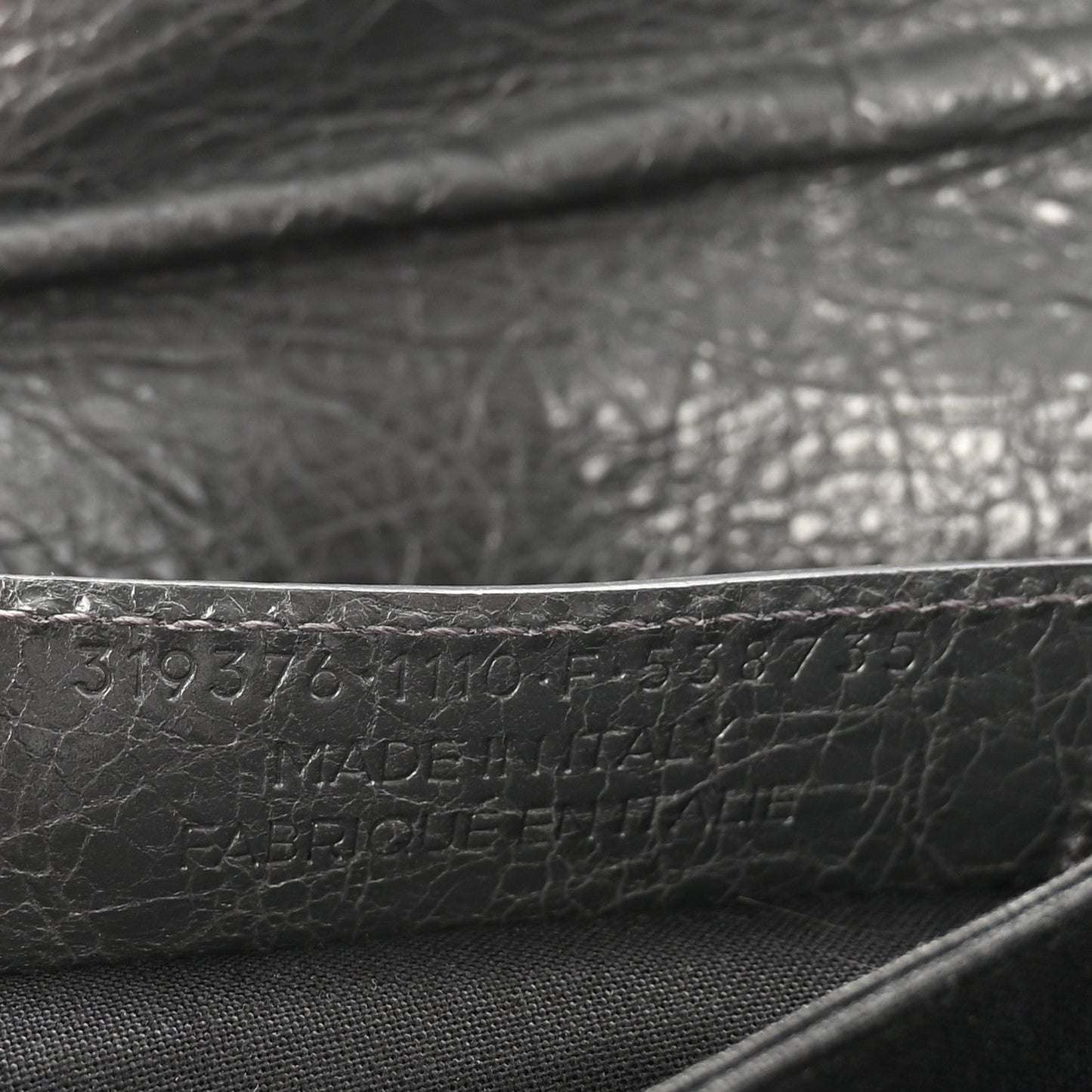 Agneau Classic Hardware Envelope Strap Clutch Gris Fossile