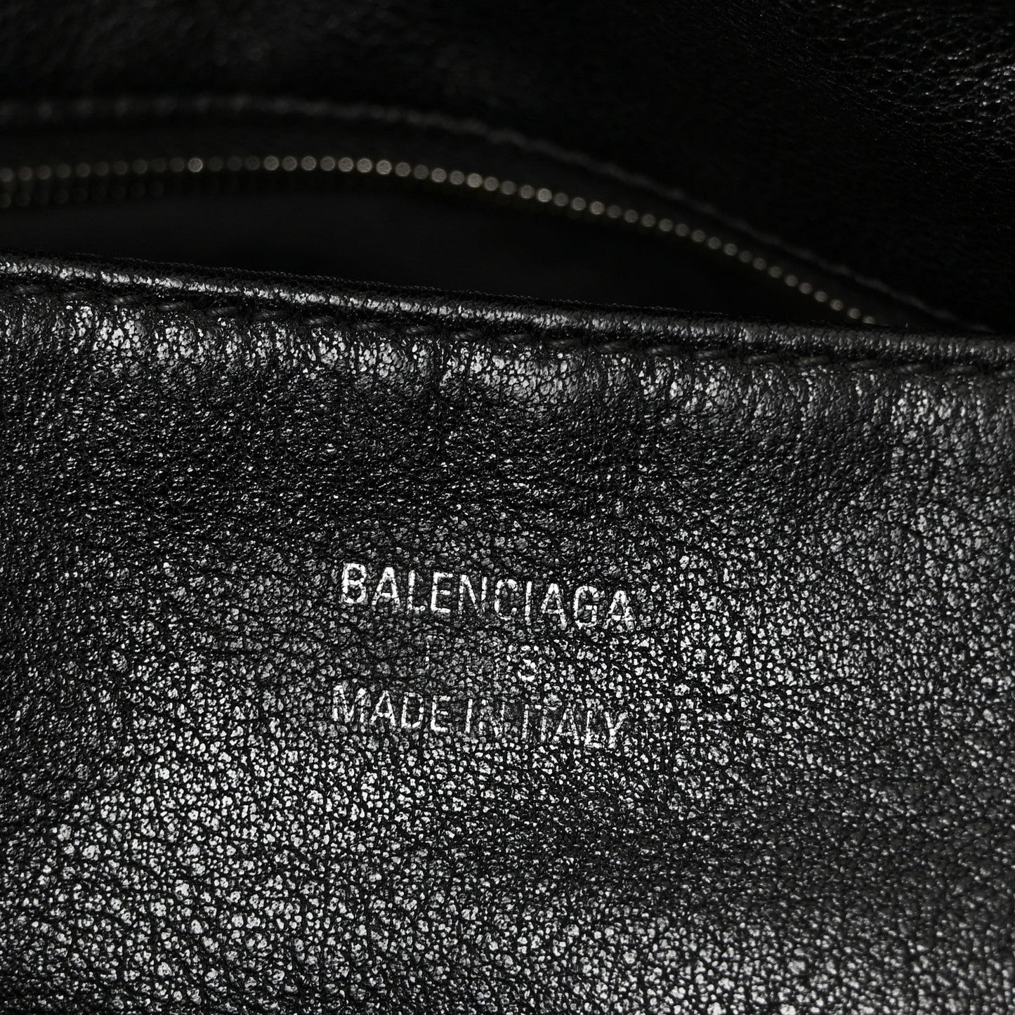 Calfskin Medium Modu Shoulder Bag Black