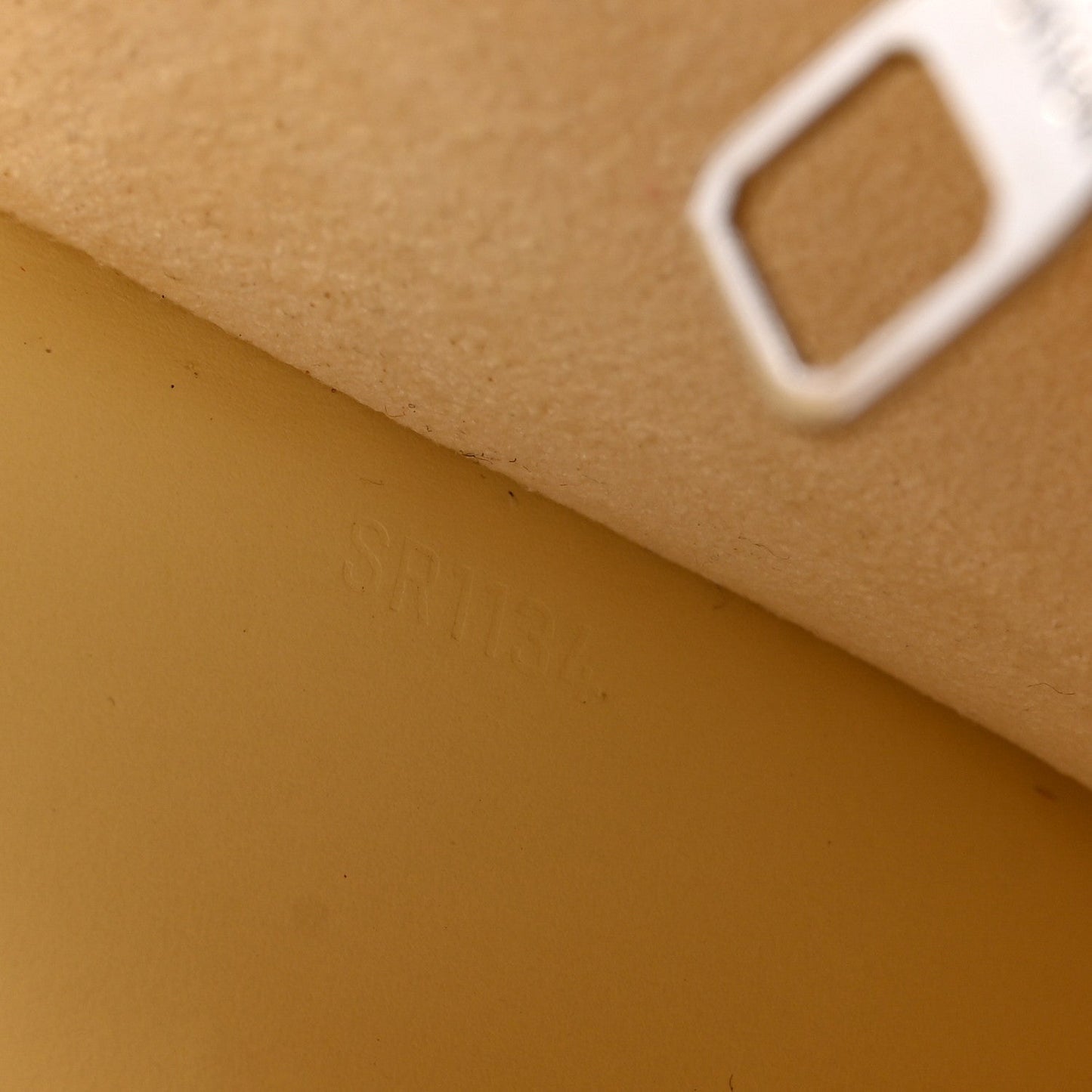 Epi Louise Strap PM Jaune Pale