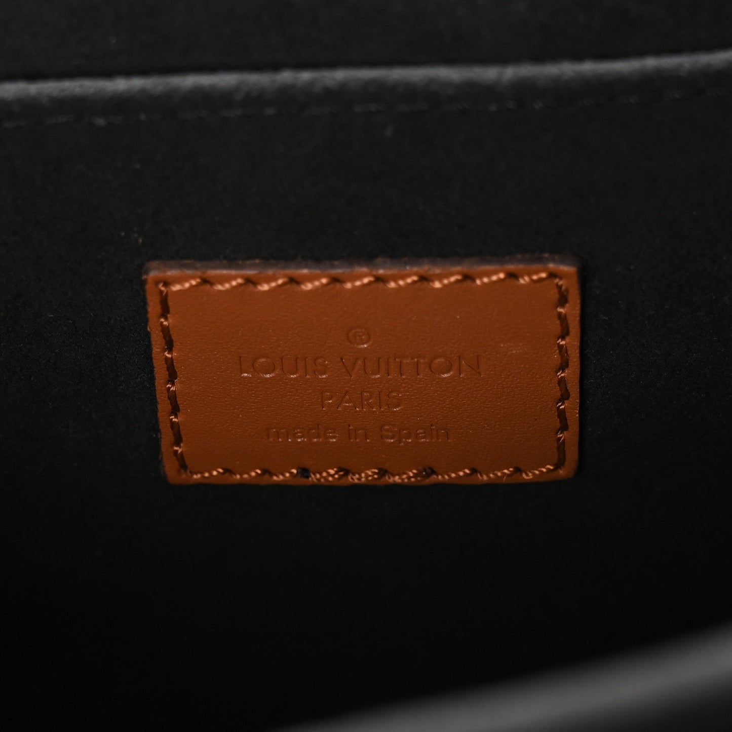 Reverse Monogram Dauphine MM