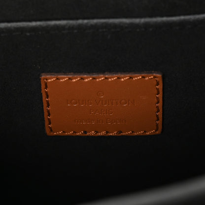 Reverse Monogram Dauphine MM