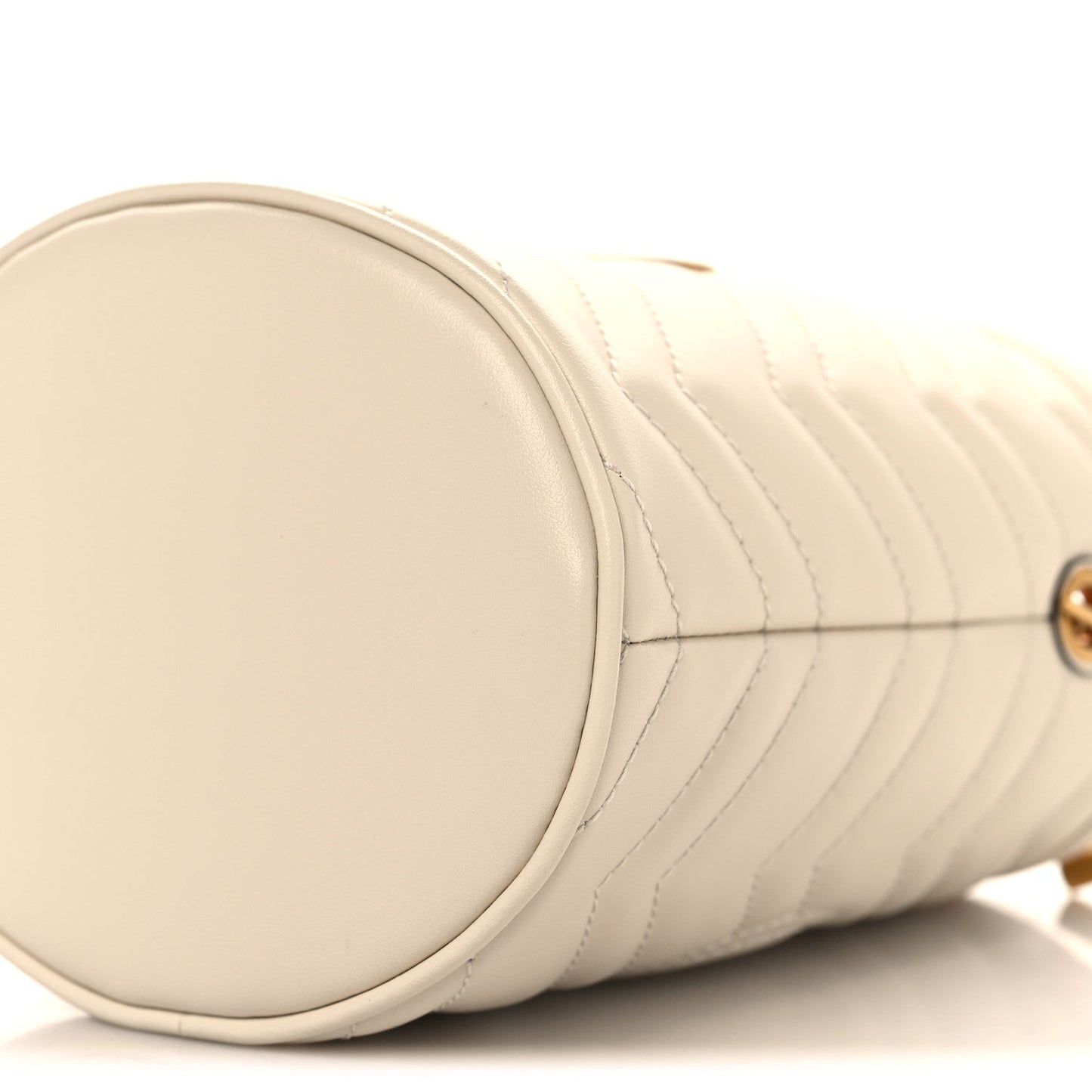 Calfskin Matelasse Mini GG Marmont 2.0 Bucket Bag White