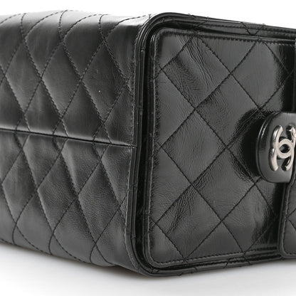 Shiny Crumpled Calfskin Quilted Small Chanel 25 Handbag Black