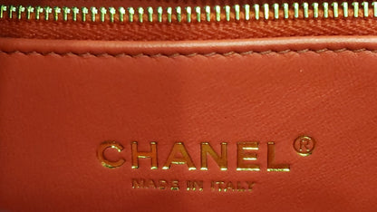 CHANEL Coco Luxe Medium Flap Lambskin Shoulder Bag Red