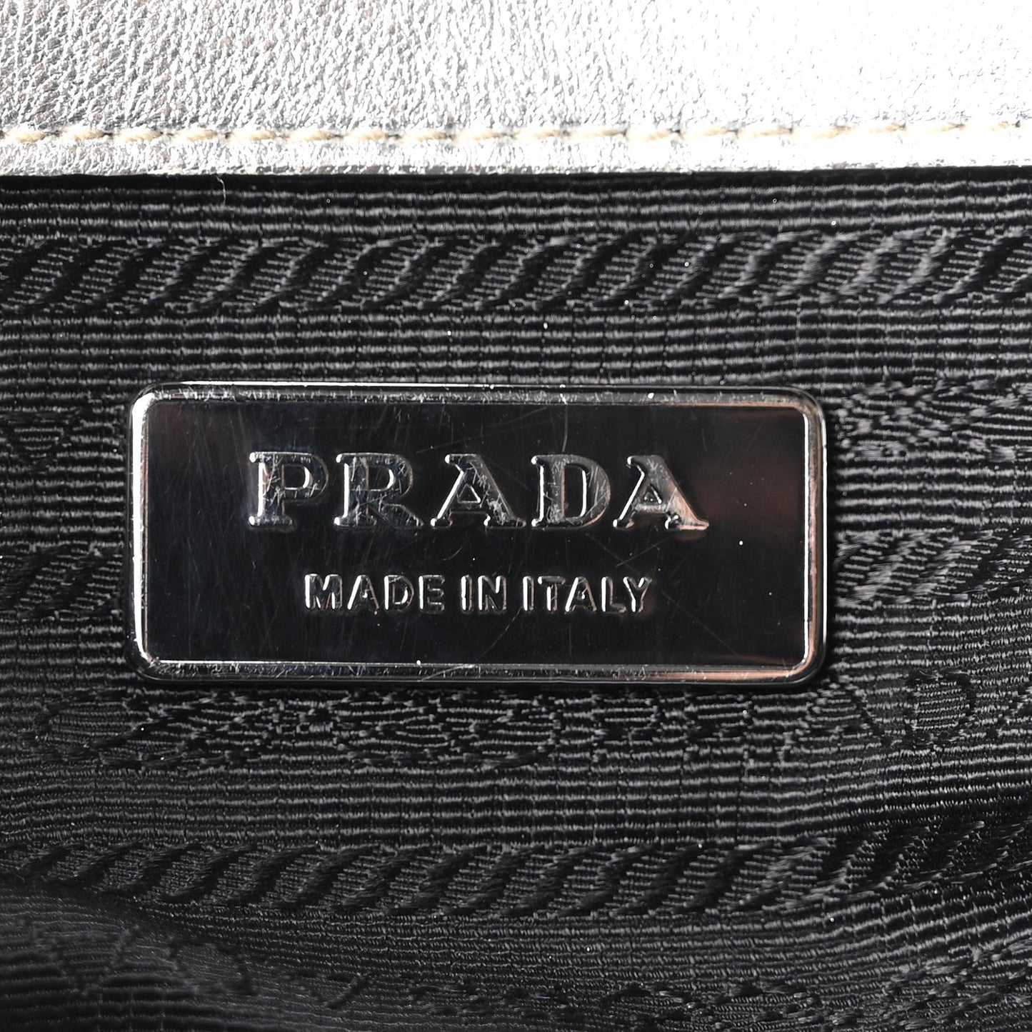 Metallic Nappa Gaufre Messenger Tote Argento