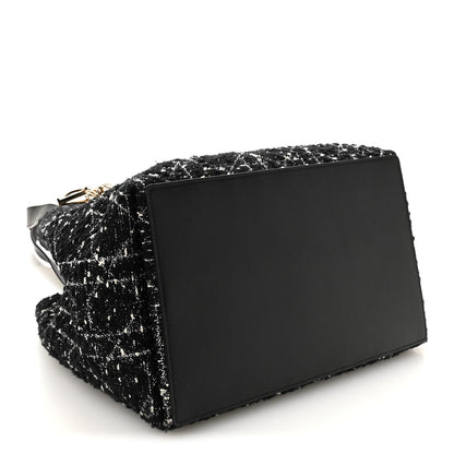Calfskin Tweed Cannage Medium Toujours  Black White