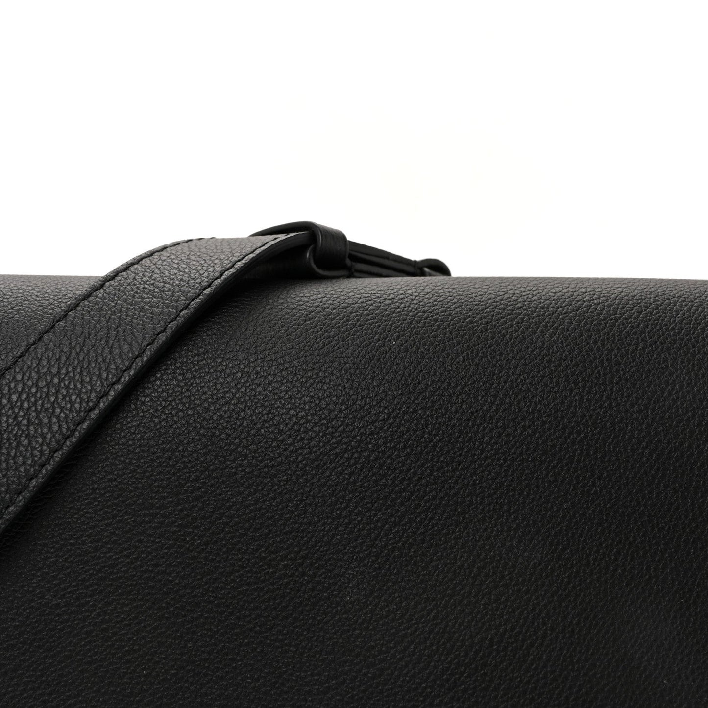 Grained Calfskin Low Key Messenger Black