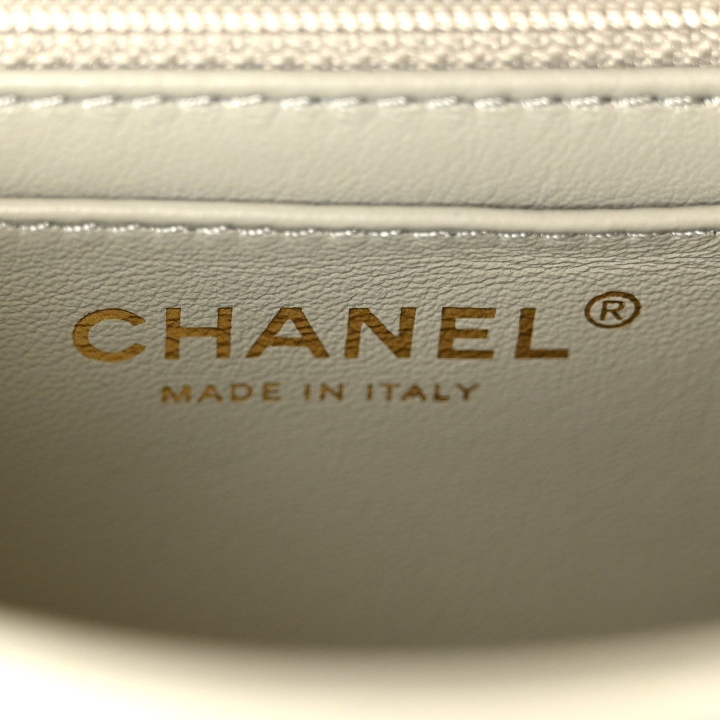 Lambskin Quilted Mini Pearl Crush Flap Light Grey