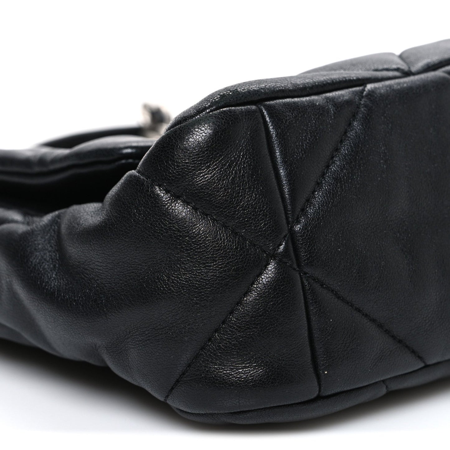 Lambskin Quilted Medium Chanel 19 Flap Black