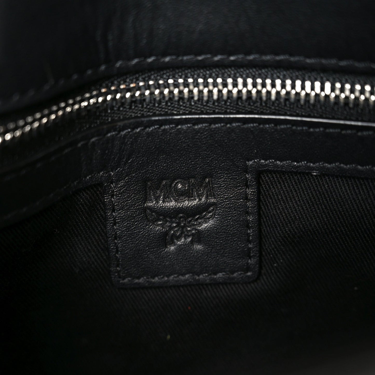 Visetos Small Millie Crossbody Belt Bag Black