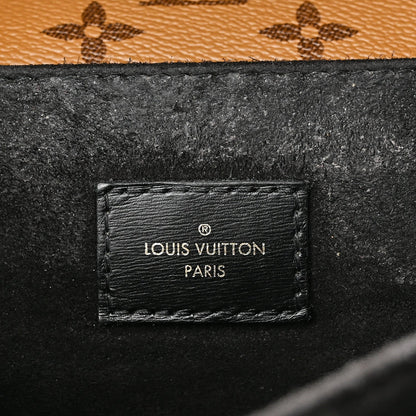 Reverse Monogram Pochette Metis