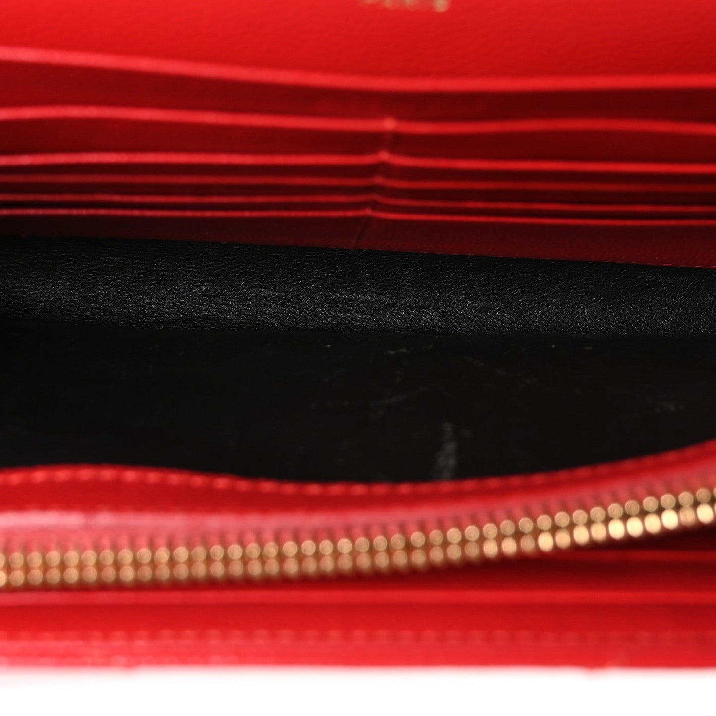 Grain De Poudre Matelasse Chevron Monogram Chain Wallet Rouge Eros