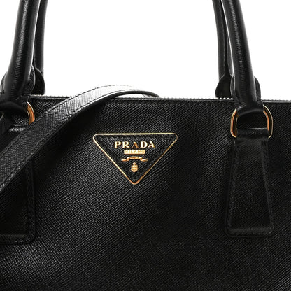 Saffiano Lux Medium Galleria Double Zip Tote Black