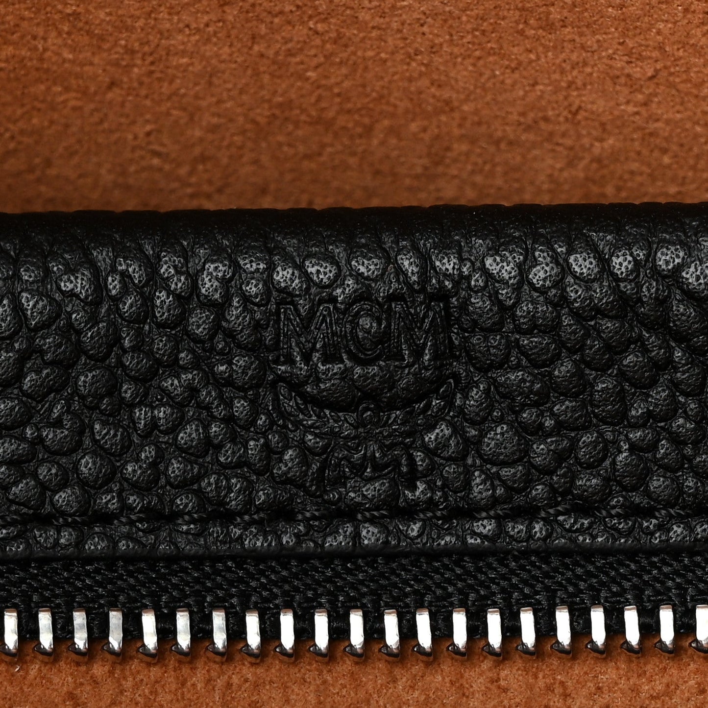 Grained Calfskin Medium Ella Boston Black