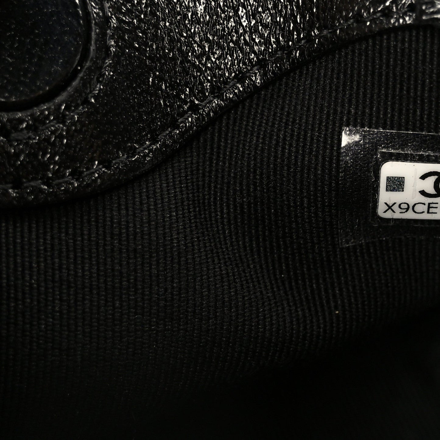 Shiny Lambskin Quilted Micro 31 Clutch With Chain Black