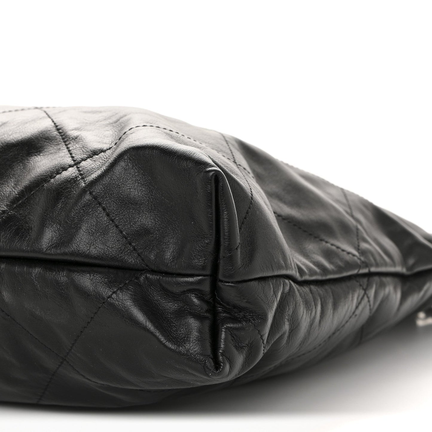 Shiny Calfskin Quilted Chanel 22 Black