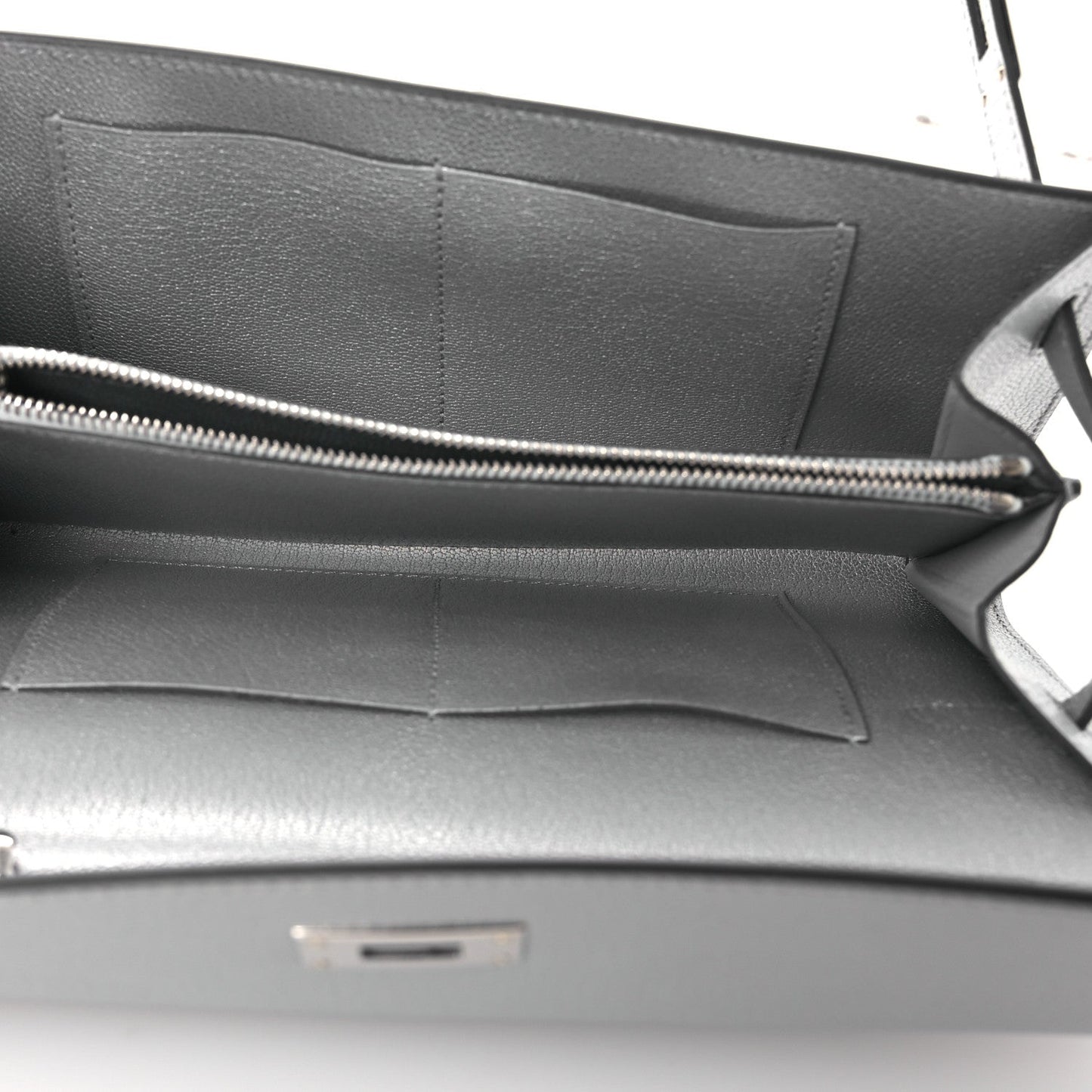Metallic Chevre Chamkilight Kelly Wallet To Go Argent