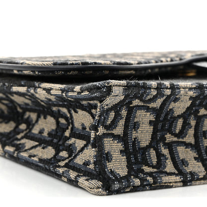 Oblique Saddle Chain Pouch Blue