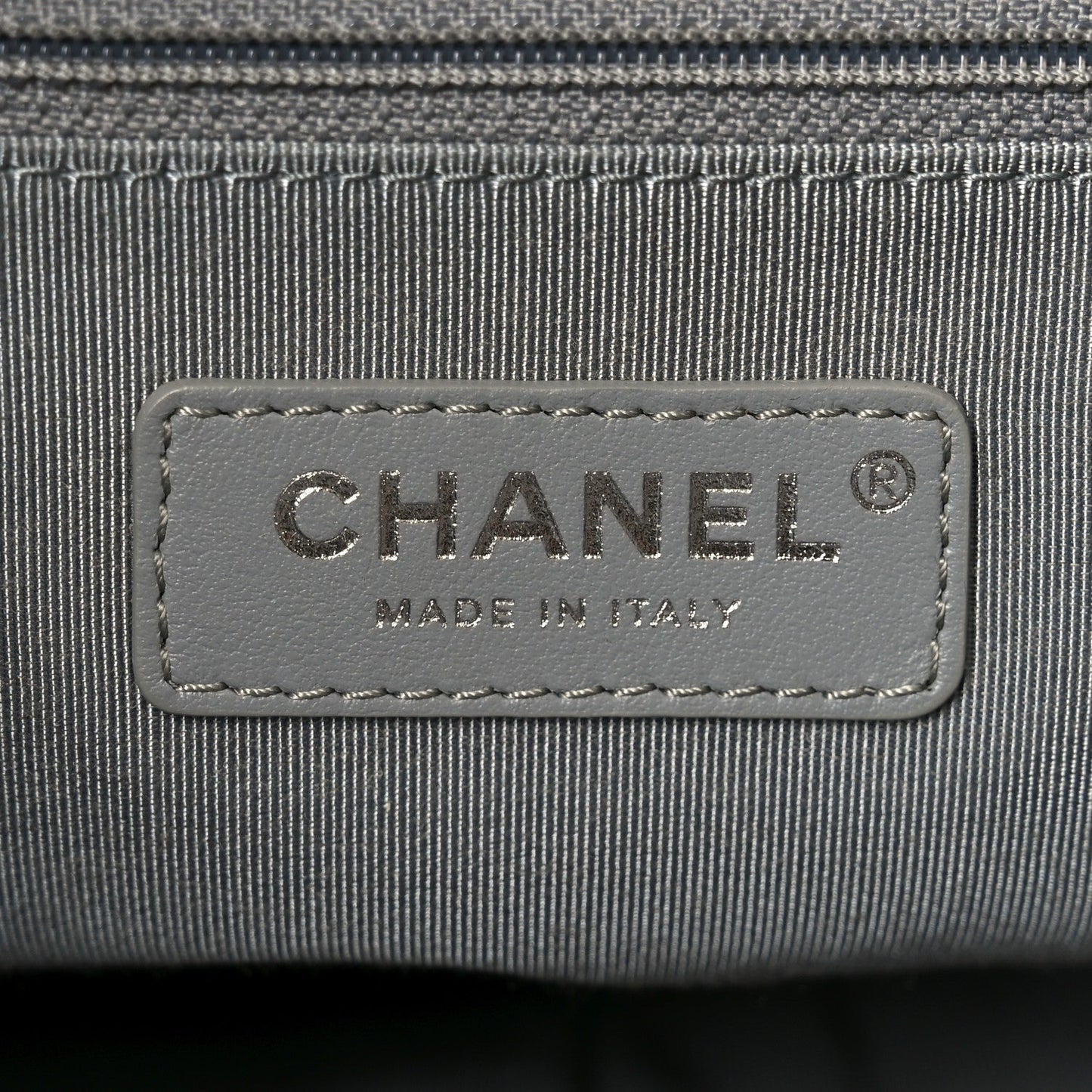 Metallic Crumpled Calfskin Chain 20s Signe Tote Silver
