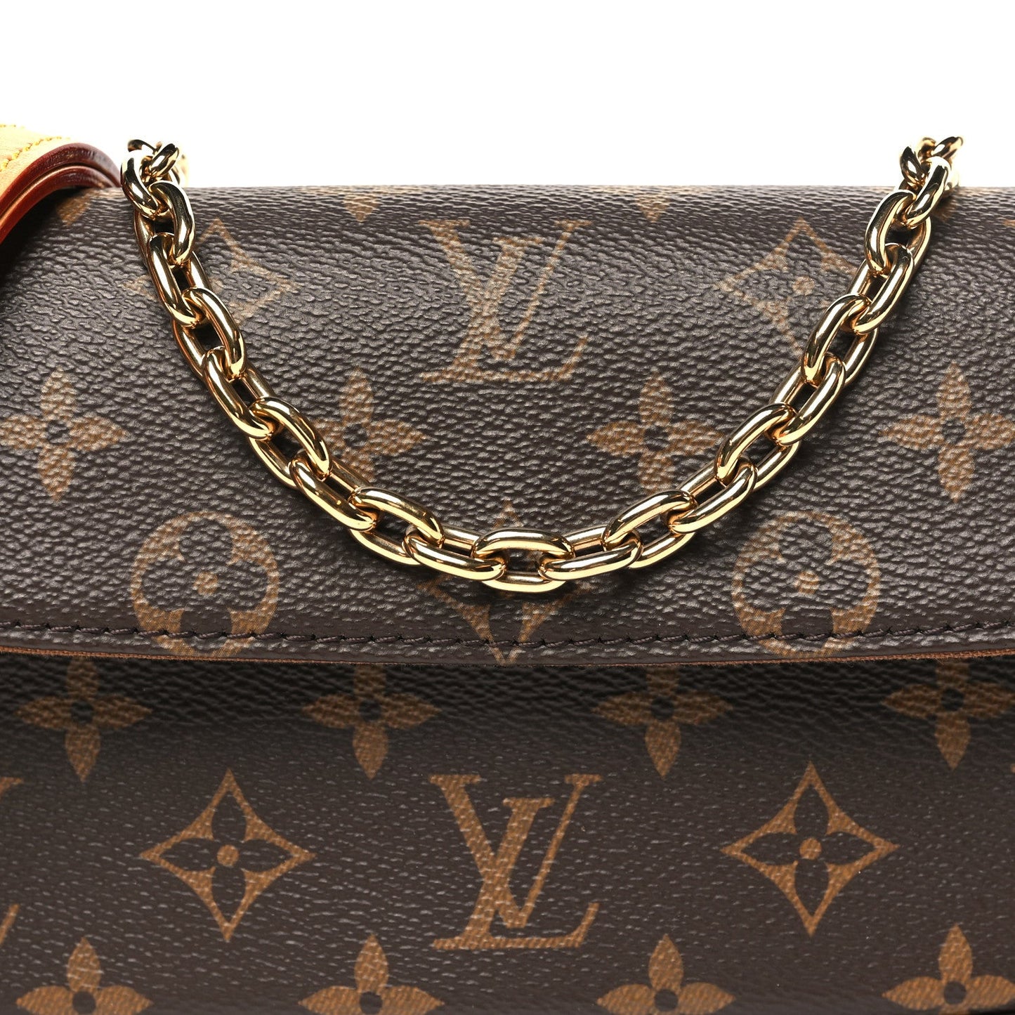 Monogram Ivy Wallet On Chain