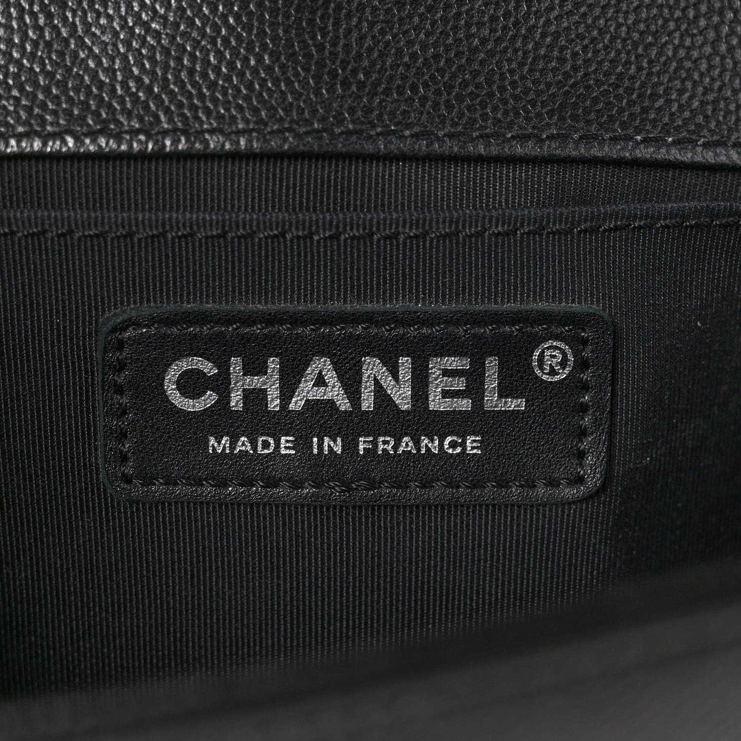 Caviar Quilted Medium Boy Flap So Black