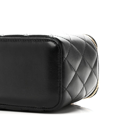 Lambskin Quilted Small Vanity Case With Chain Black