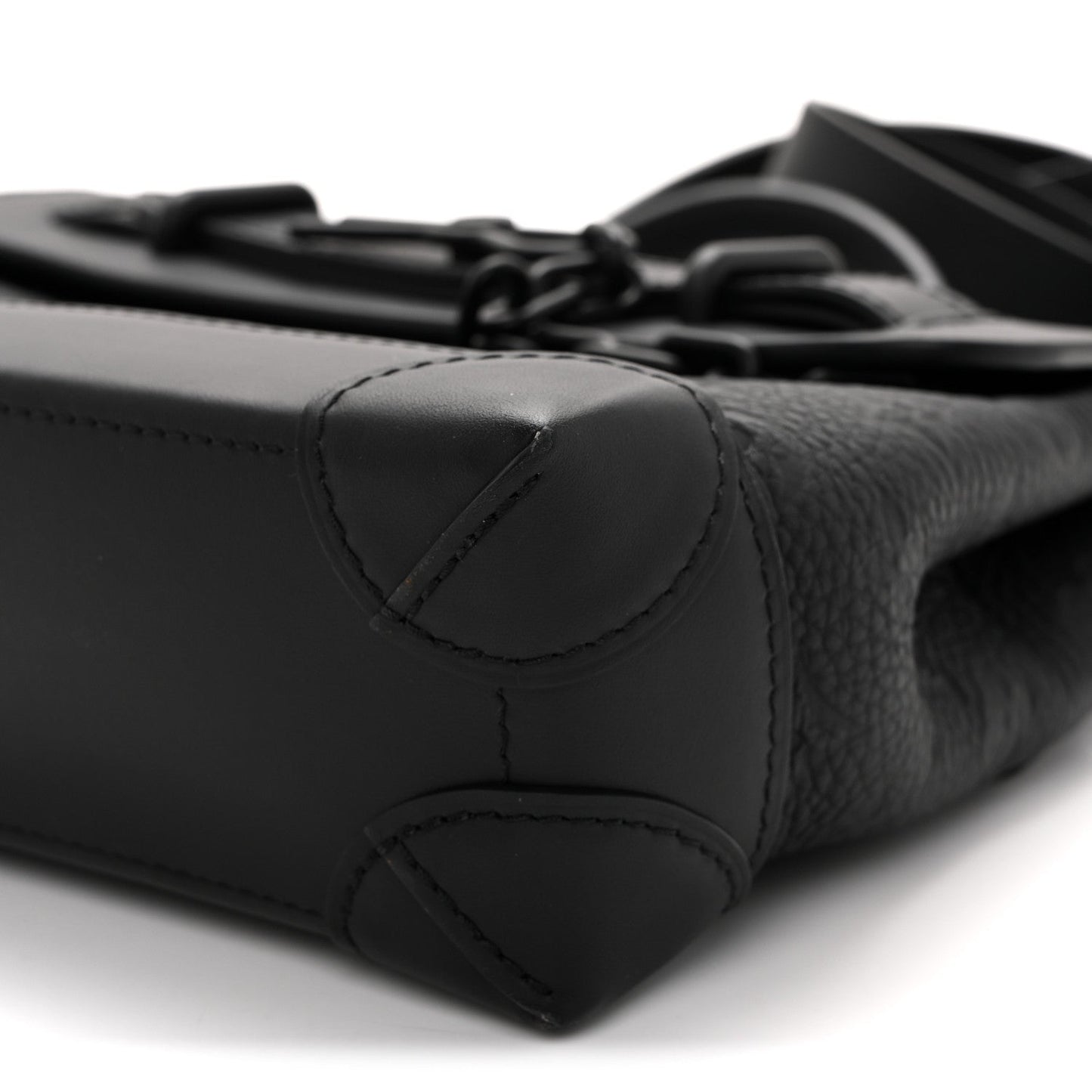 Taurillon Monogram Steamer PM NM Black
