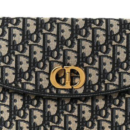 Oblique 30 Montaigne Avenue Pouch With Flap Blue