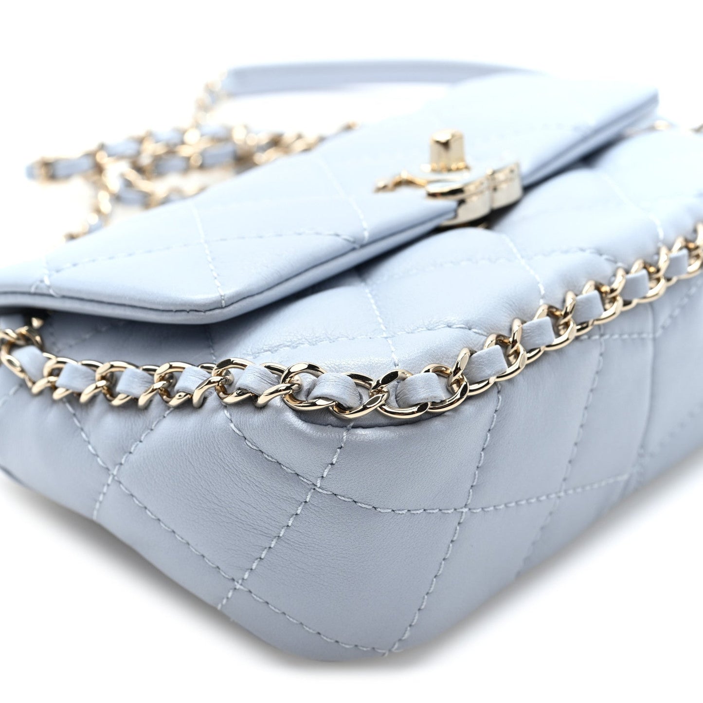 Lambskin Quilted Chain Around Flap Light Grey