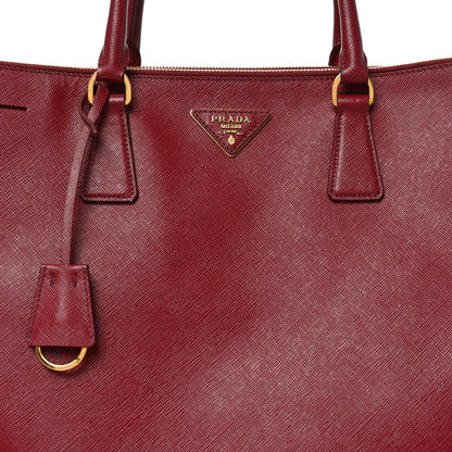 Saffiano Lux Extra Large Galleria Double Zip Tote Cherry