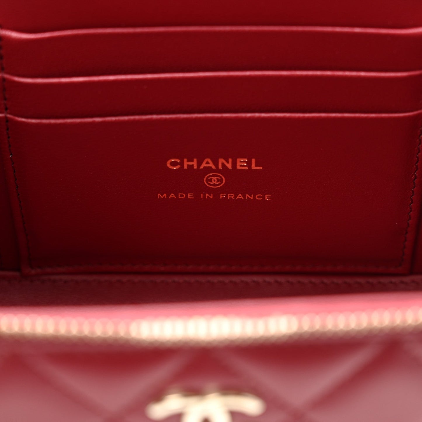 Lambskin Quilted Small Top Handle Vanity Case With Chain Burgundy