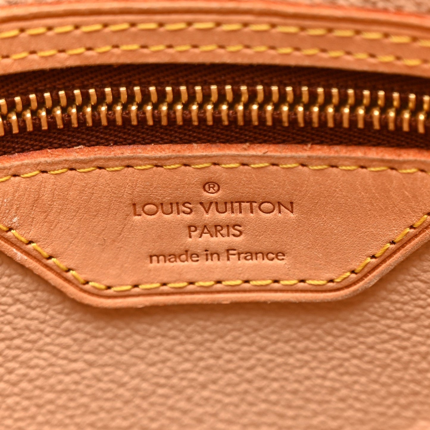Monogram Petit Bucket 23